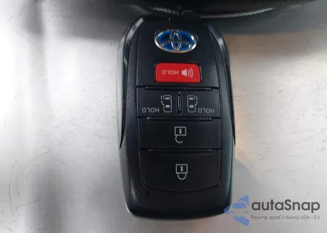 2021 Toyota Sienna Le z USA, uszkodzony, nr VIN 5TDKRKEC6MS031995